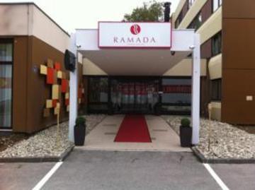 מלון ווסנדורף Ramada Vienna South מראה חיצוני תמונה